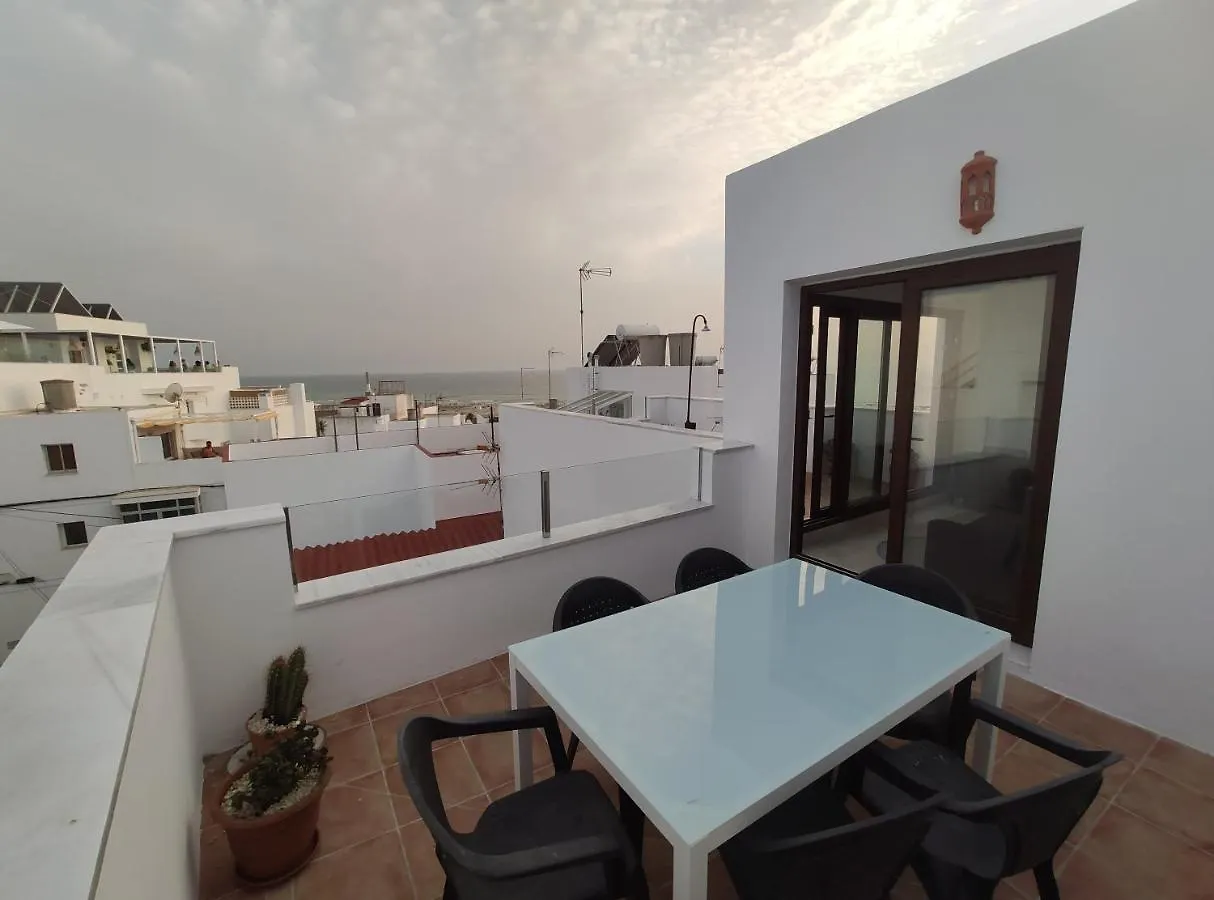 Atico Duplex Tranquilo Vistas Al Mar Centro De Conil Lägenhet Conil De La Frontera 0*,  Spanien